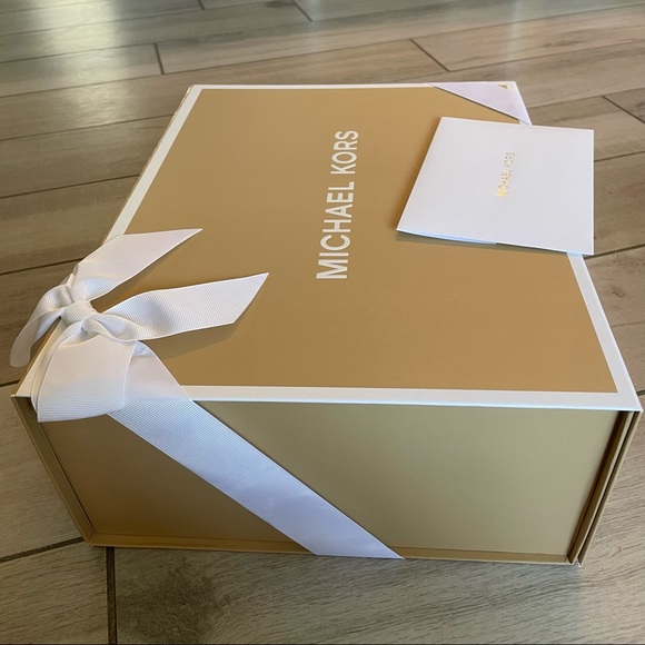 Michael Kors Box, medium Gift Box, Gift Wrapping Box, Michael Kors stora… - Picture 5 of 9